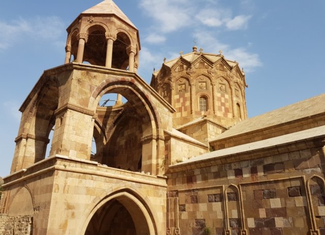 Saint_Stepanos_Monastery_exterior