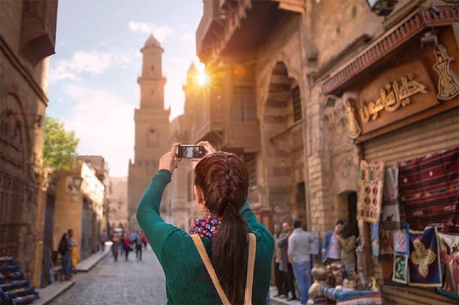 Tourist Woman in Arabian Sight | توریست در مراکش